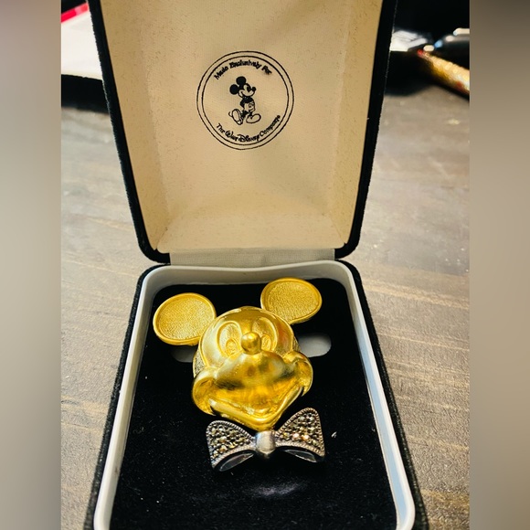 Rare Vintage Judith Jack Disney 3D Mickey Mouse Bowtie brooch. (116) - Picture 7 of 10